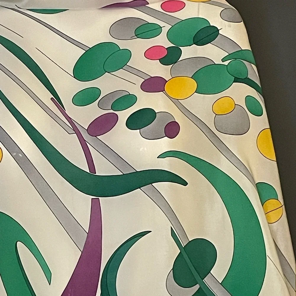 Pretty Vintage Raymond Weil Silk Scarf 30 In Sq Excellent Condition - Picture 6 of 9